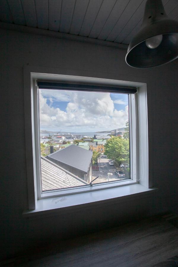 The Bird / Guesthouse / 10 Min Walk Downtown Tórshavn Kültér fotó